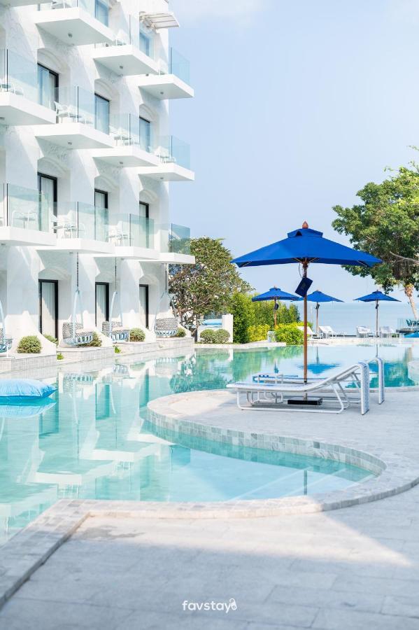 Kram Beach And Hotel 5*